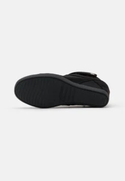 Anna Field Sneakers AlteBlack Donna Sneakers AN611A0TO-Q11 -Negozio al dettaglio Anna Field 109e1f4de8b84c959cabc50998867ee8