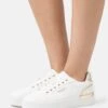 Wide FitSneakers BasseWhite Donna Sneakers ANJ11A03G-A11 -Negozio al dettaglio Anna Field 2c0245e2182f477391e16293455e2a9b