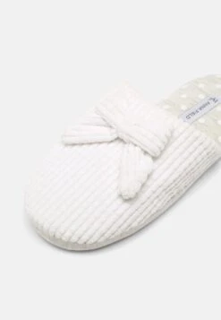 Anna Field Pantofole - White -Negozio al dettaglio Anna Field 386b1eb60b784feaa9d45f9f92882b22