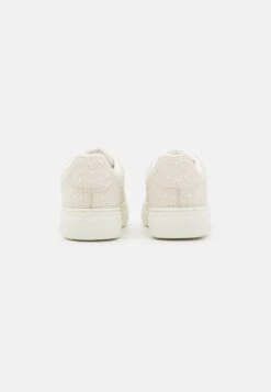 Sneakers BasseOff-White Donna Sneakers ANJ11A037-A11 -Negozio al dettaglio Anna Field d3b67d0bf0f5472984c10fecfec1cafd